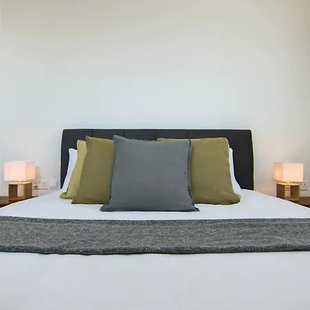 Apartment Phaedrus Living: View Anna 102