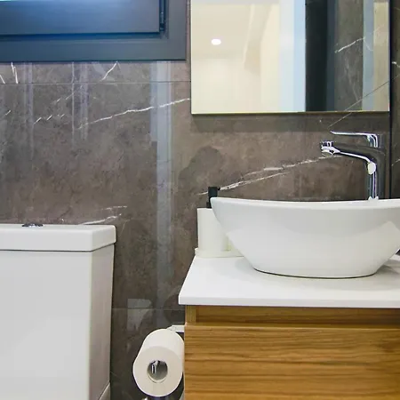 Phaedrus Living: View Anna 102 *